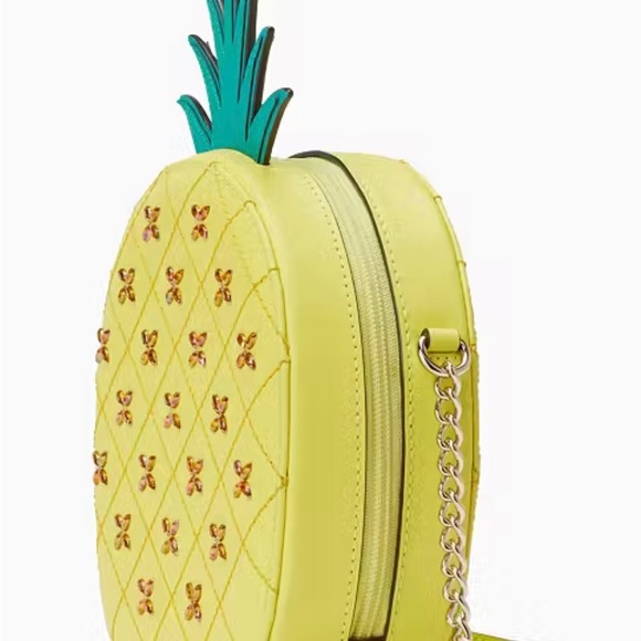 Kate's Pineapple Paradise Giveaway! $10 Entry, 16 Spots, 1 Winner! - Picture 4 of 5